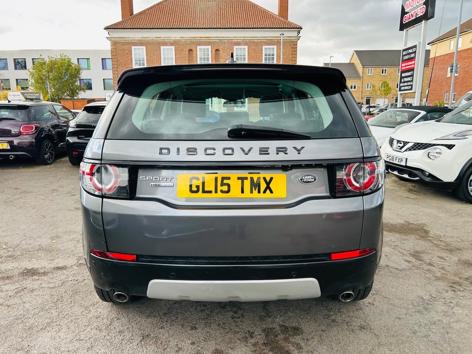Used Land Rover Discovery Sport 2015 for sale - 76377637: Photo 6