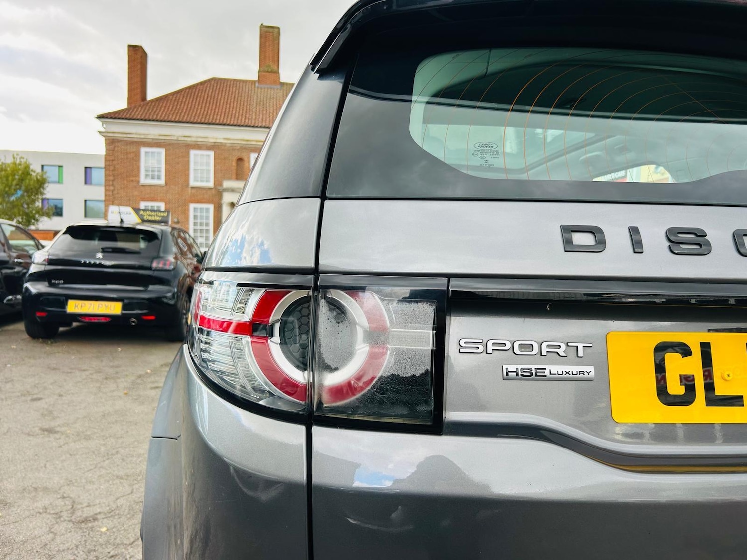 Used Land Rover Discovery Sport 2015 for sale - 76377637: Photo 9