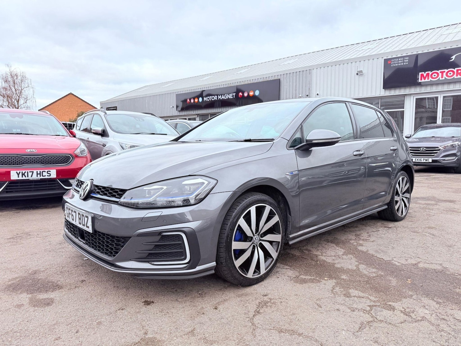 Used Volkswagen Golf 2017 for sale - 76597041: Photo 1