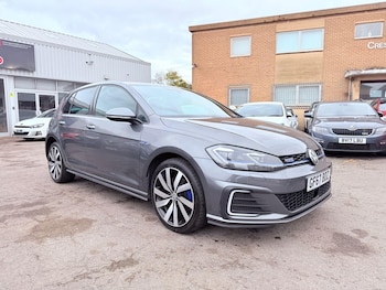 Used Volkswagen Golf 2017 for sale - 76597041: Photo