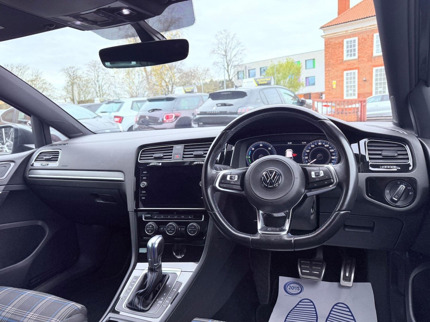 Used Volkswagen Golf 2017 for sale - 76597041: Photo 31