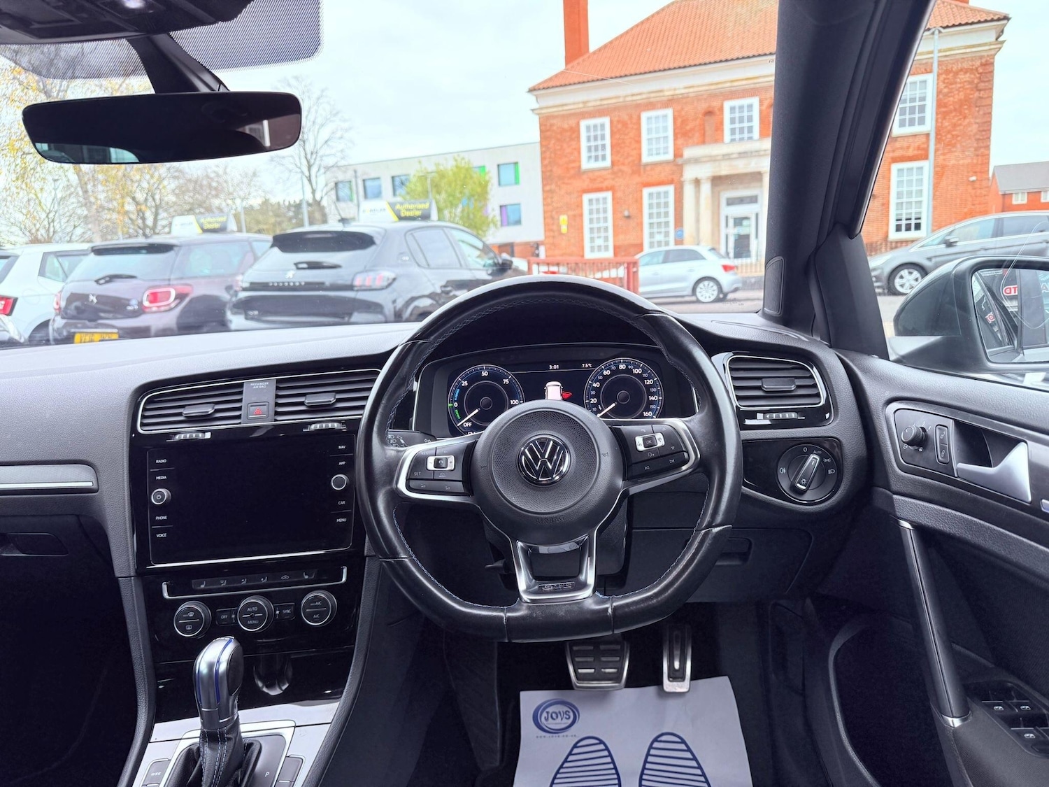 Used Volkswagen Golf 2017 for sale - 76597041: Photo 32