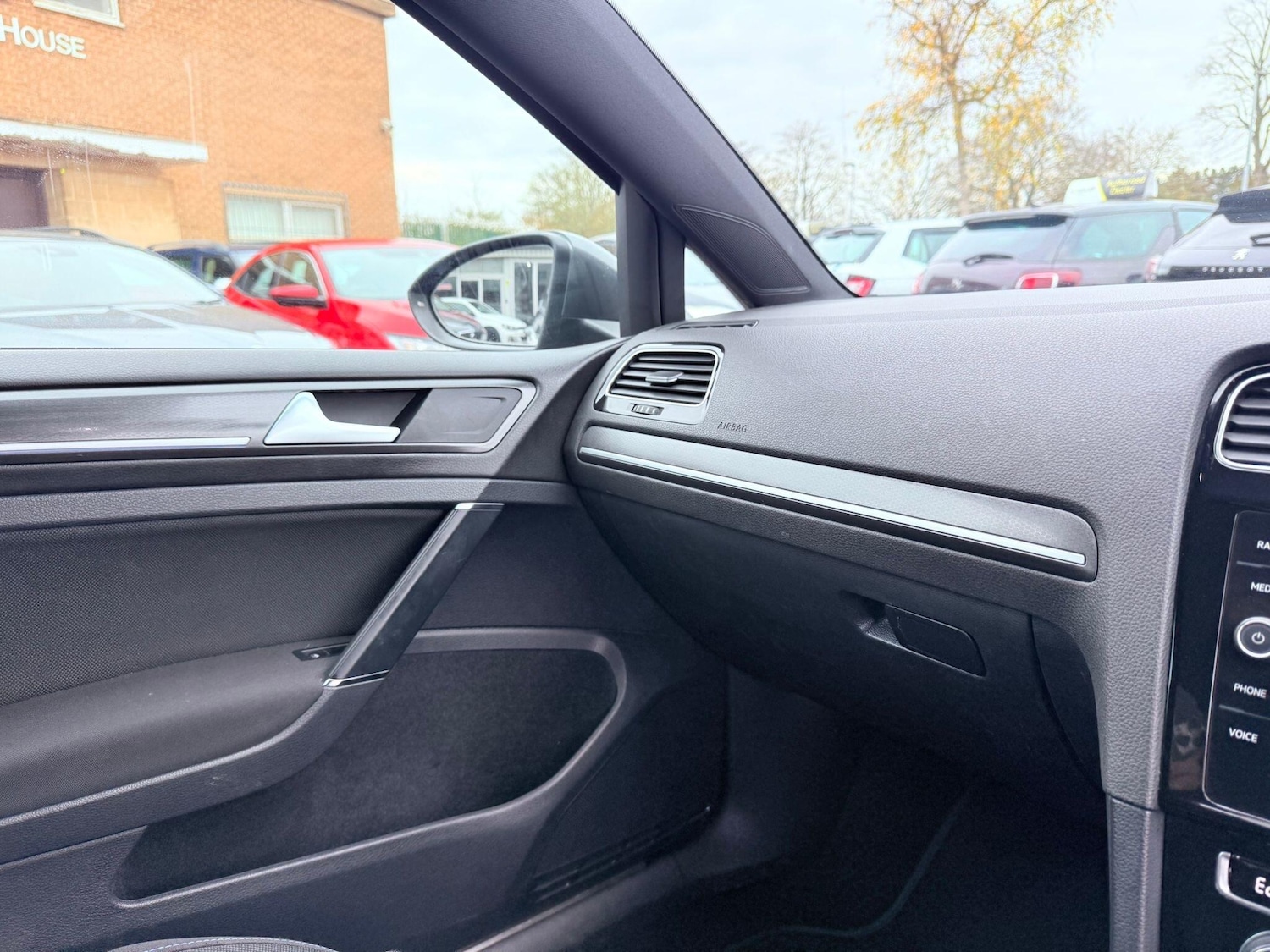 Used Volkswagen Golf 2017 for sale - 76597041: Photo 37