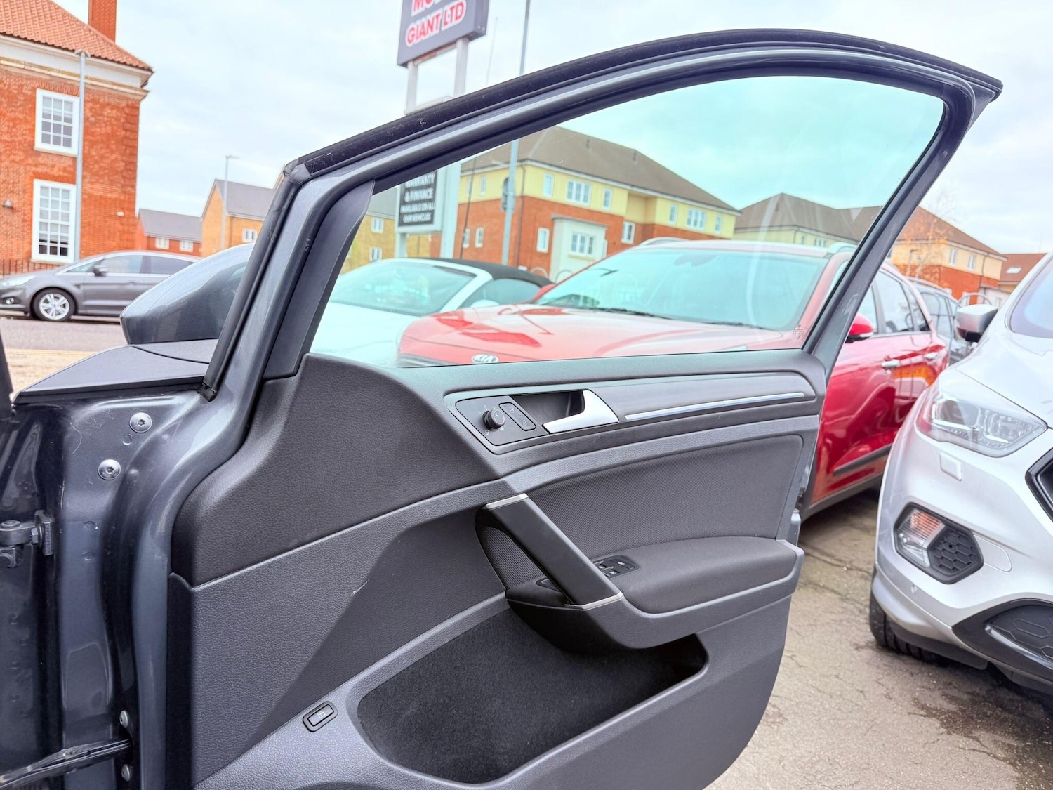 Used Volkswagen Golf 2017 for sale - 76597041: Photo 38