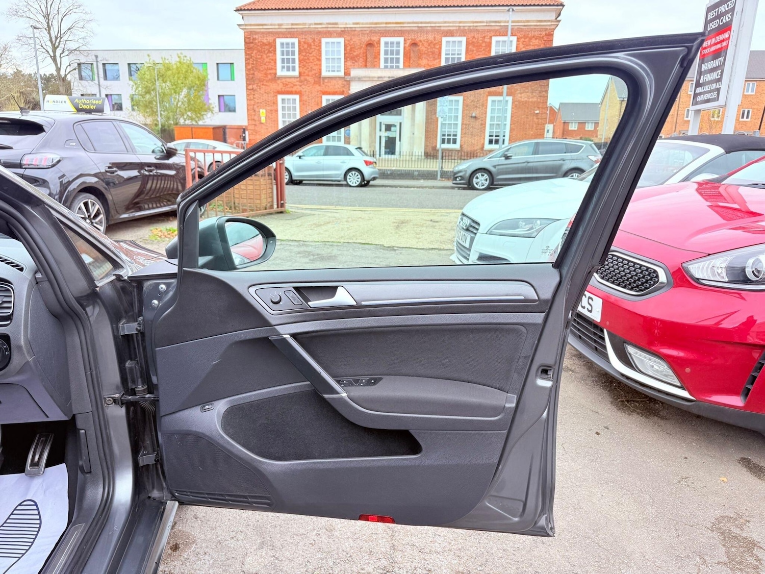 Used Volkswagen Golf 2017 for sale - 76597041: Photo 39