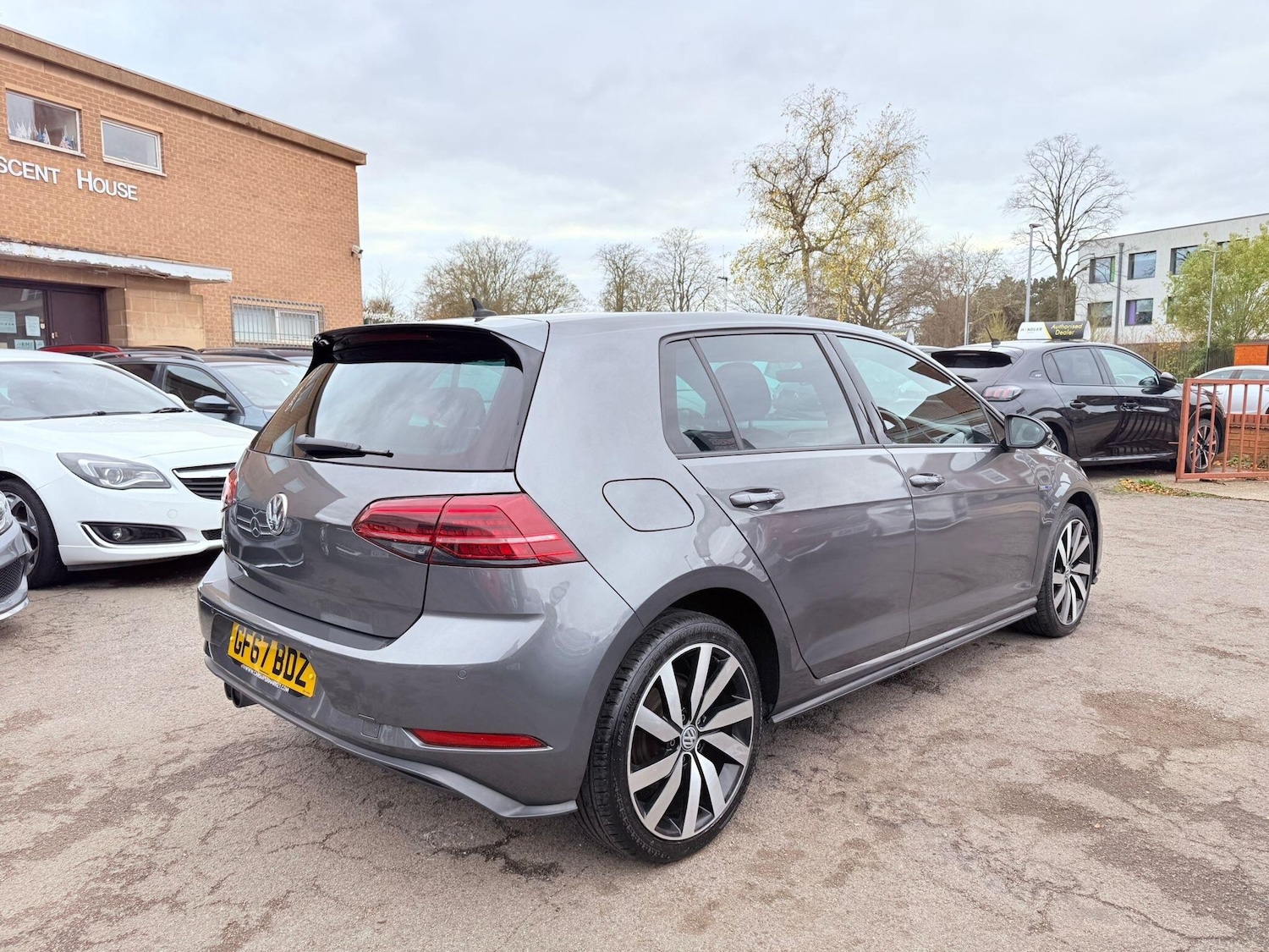 Used Volkswagen Golf 2017 for sale - 76597041: Photo 4