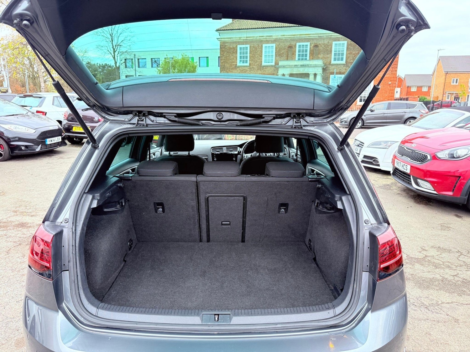 Used Volkswagen Golf 2017 for sale - 76597041: Photo 47