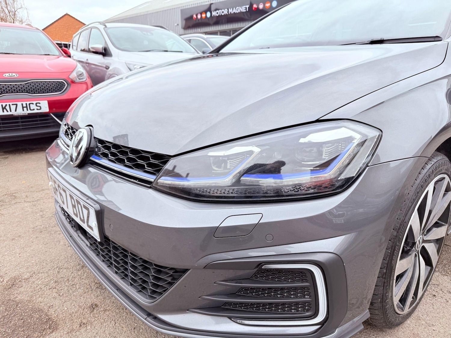 Used Volkswagen Golf 2017 for sale - 76597041: Photo 8