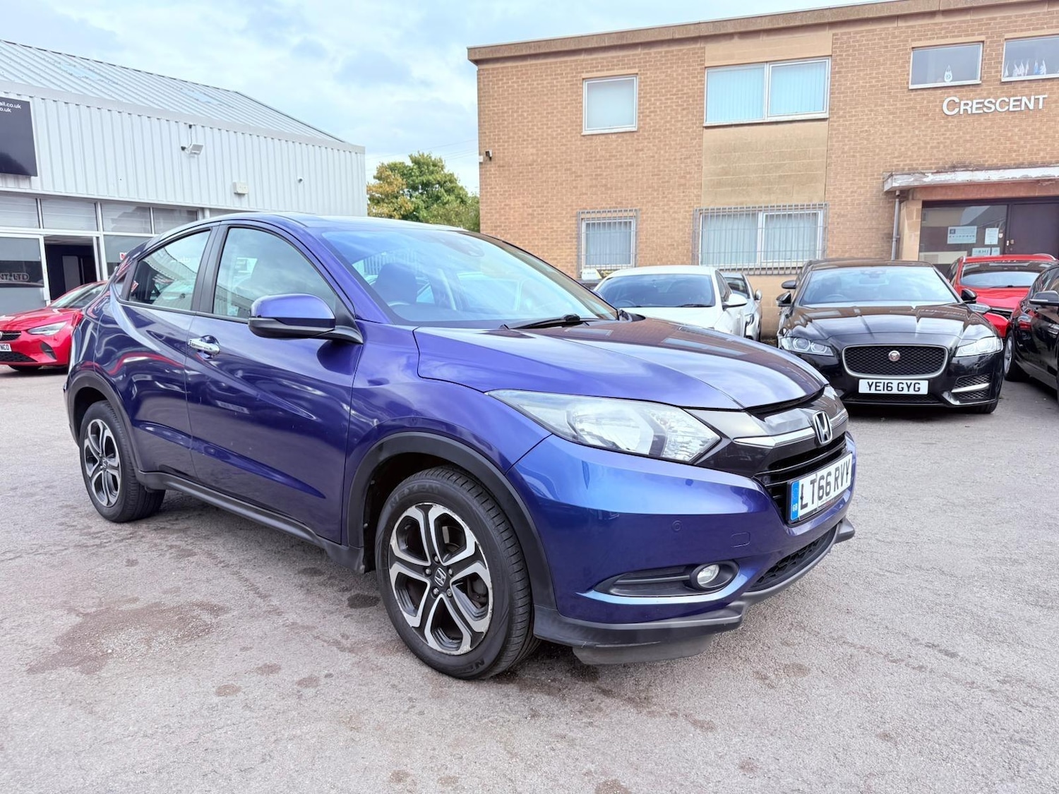 Used Honda HR-V 2016 for sale - 76020515: Photo 2