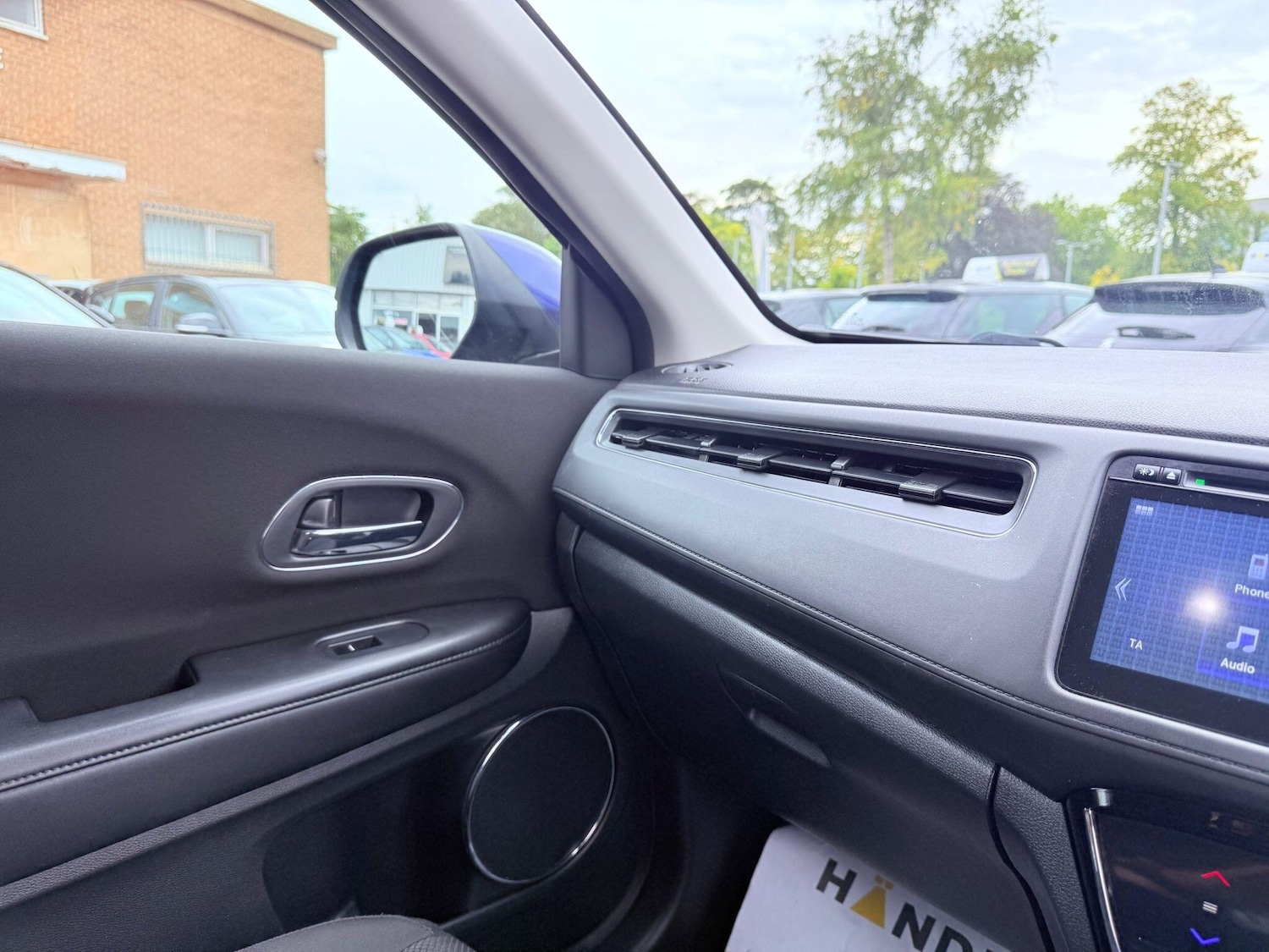 Used Honda HR-V 2016 for sale - 76020515: Photo 41