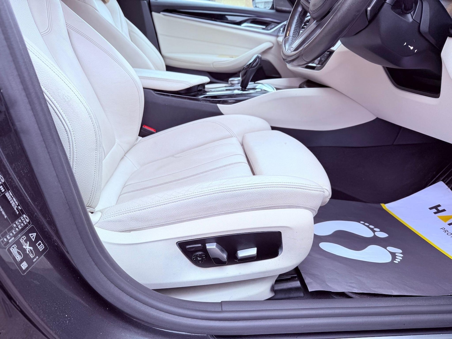 Used BMW 5 Series 2017 for sale - 77633036: Photo 32