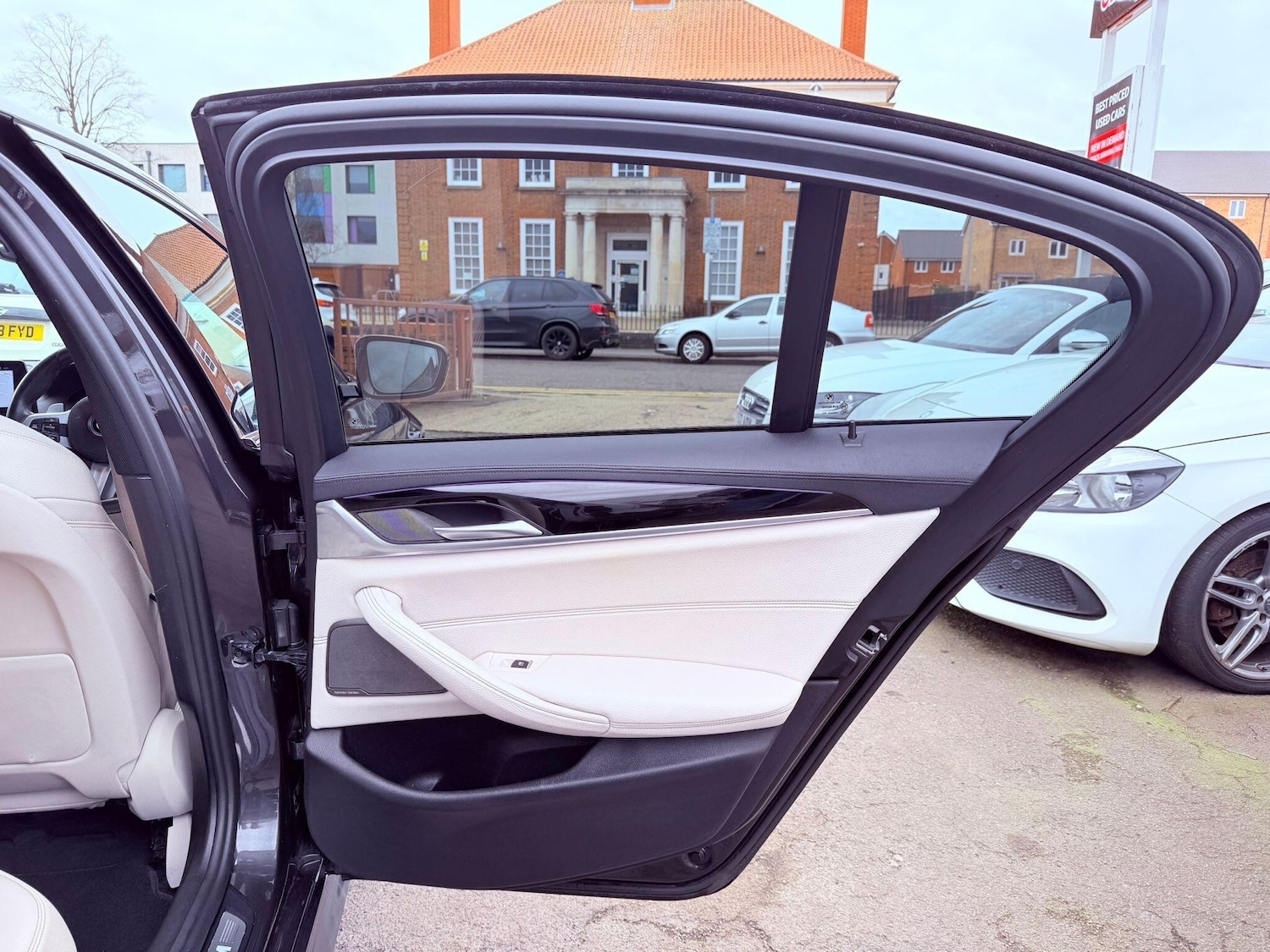 Used BMW 5 Series 2017 for sale - 77633036: Photo 56