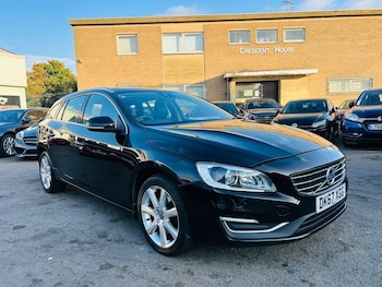 Used Volvo V60 2017 for sale - 76247248: Photo