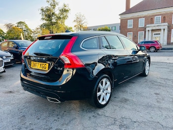 Used Volvo V60 2017 for sale - 76247248: Photo