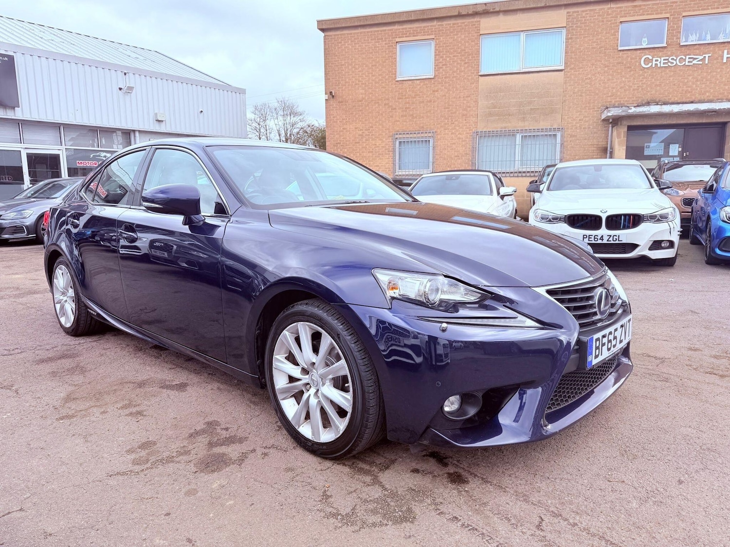 Used Lexus IS 2015 for sale - 77710104: Photo 2