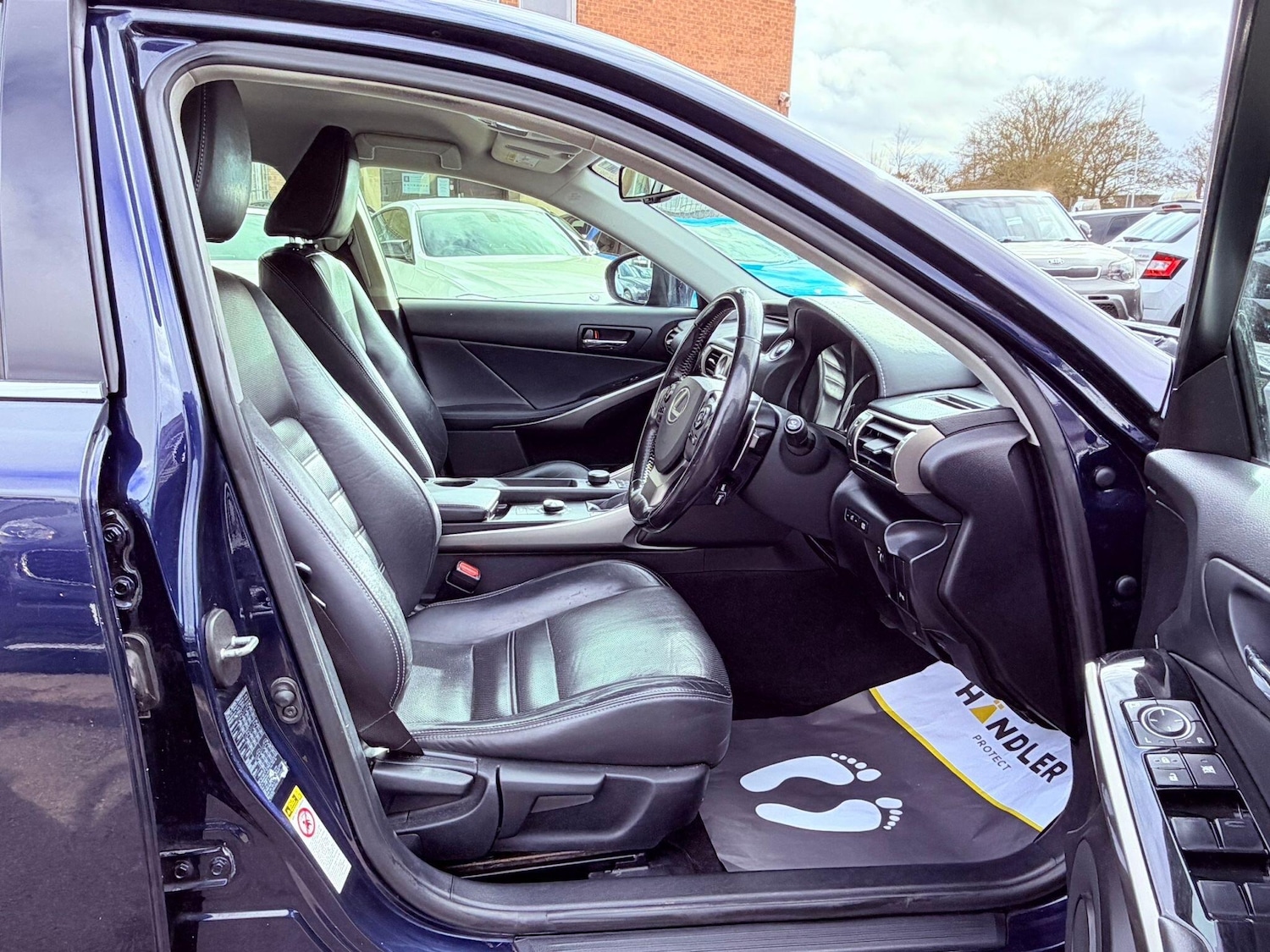 Used Lexus IS 2015 for sale - 77710104: Photo 23