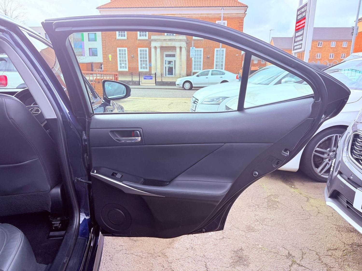 Used Lexus IS 2015 for sale - 77710104: Photo 40