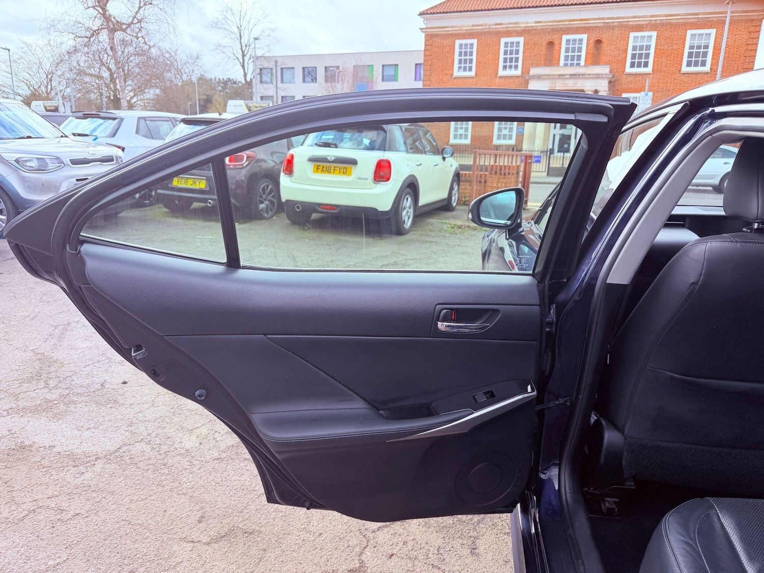 Used Lexus IS 2015 for sale - 77710104: Photo 41