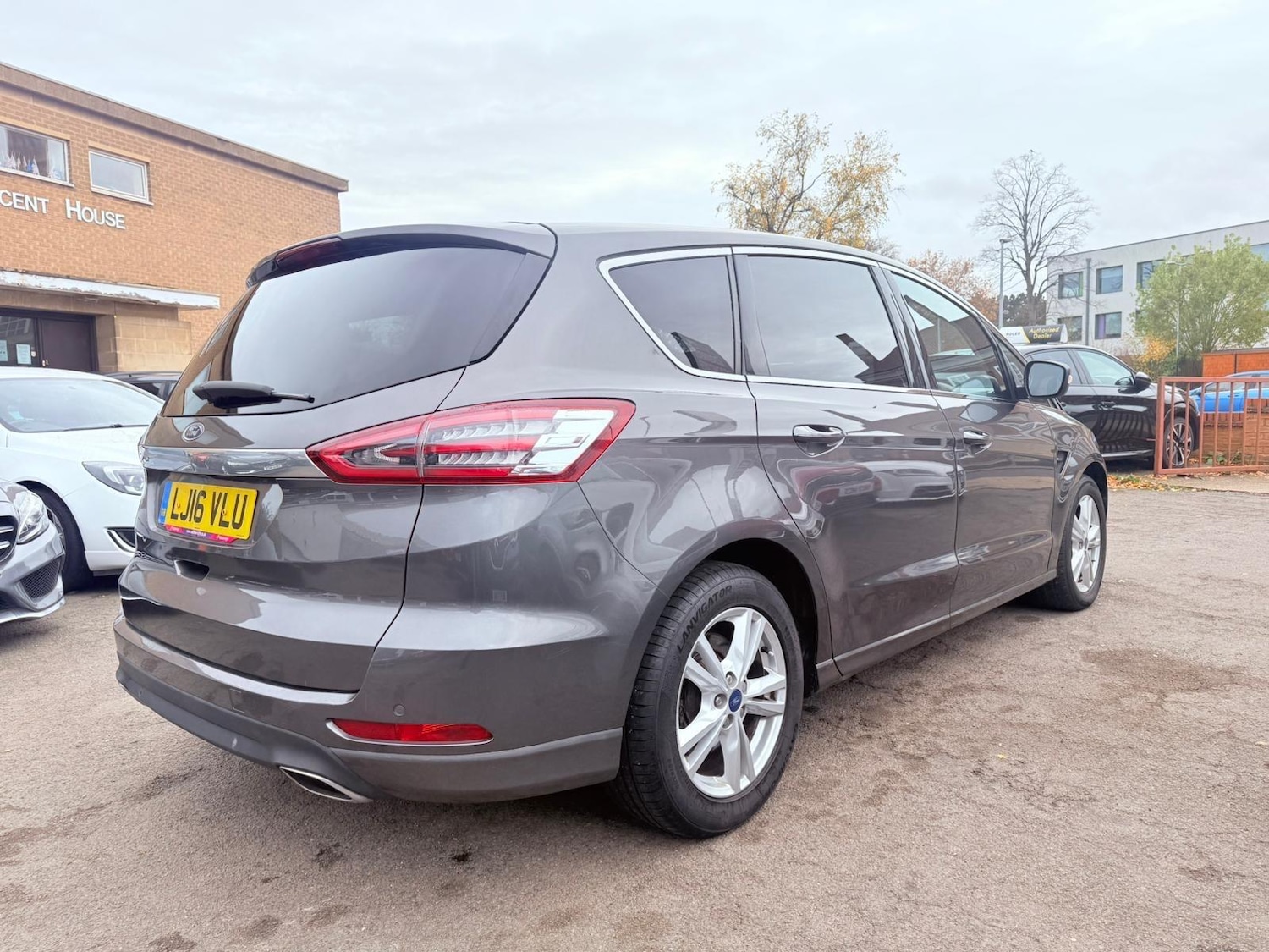 Used Ford S-Max 2016 for sale - 76527998: Photo 15