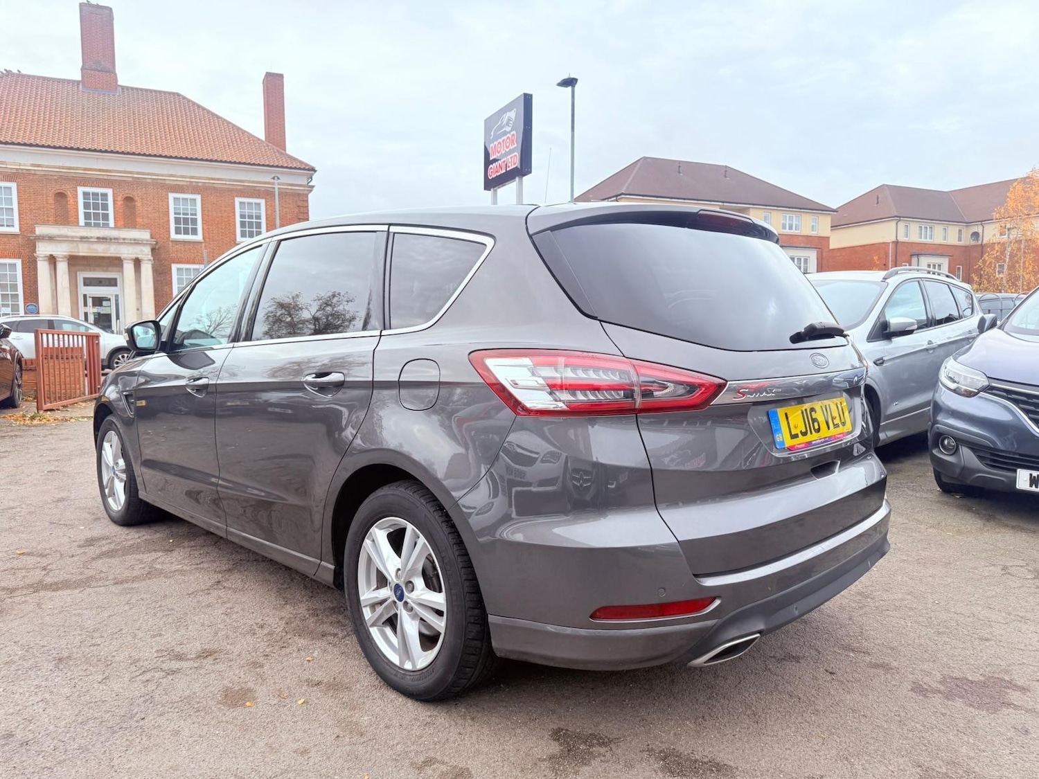 Used Ford S-Max 2016 for sale - 76527998: Photo 4