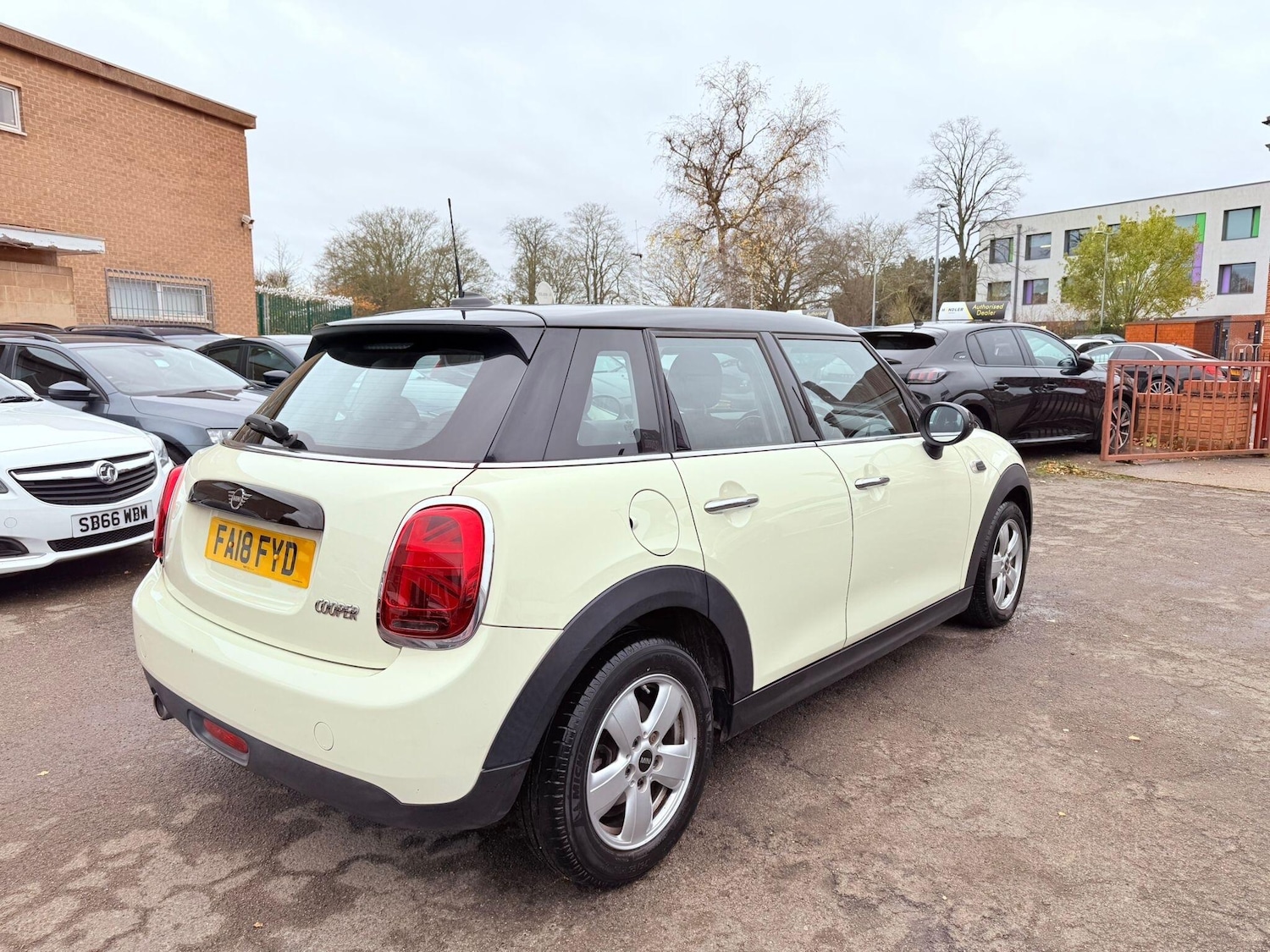 Used MINI Hatch for sale - 76727801: Photo 4