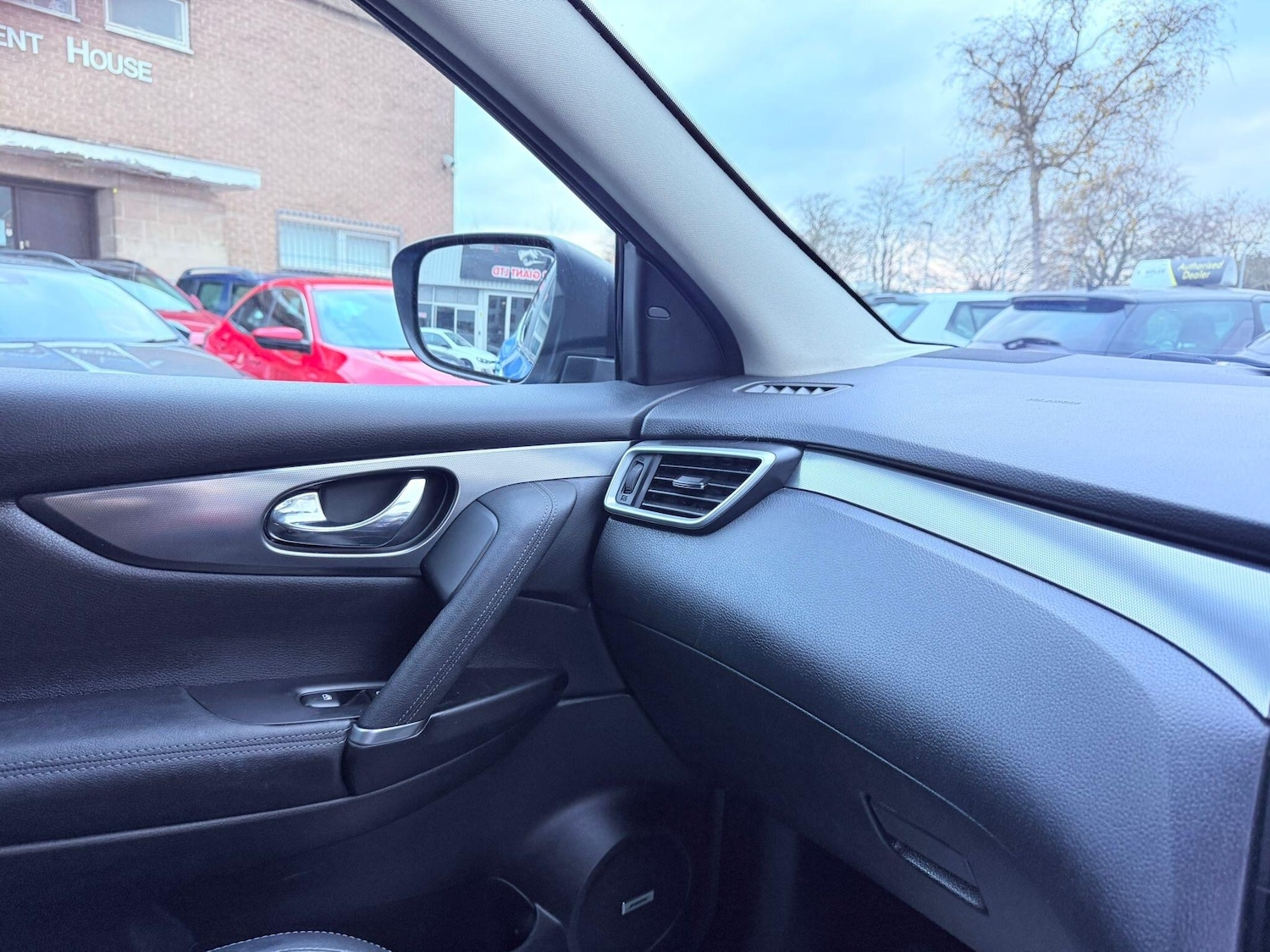 Used Nissan Qashqai 2018 for sale - 76632770: Photo 43