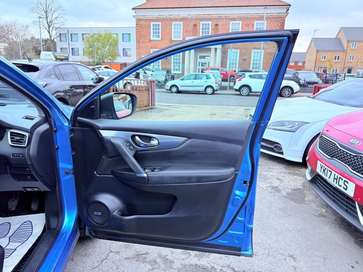 Used Nissan Qashqai 2018 for sale - 76632770: Photo 46