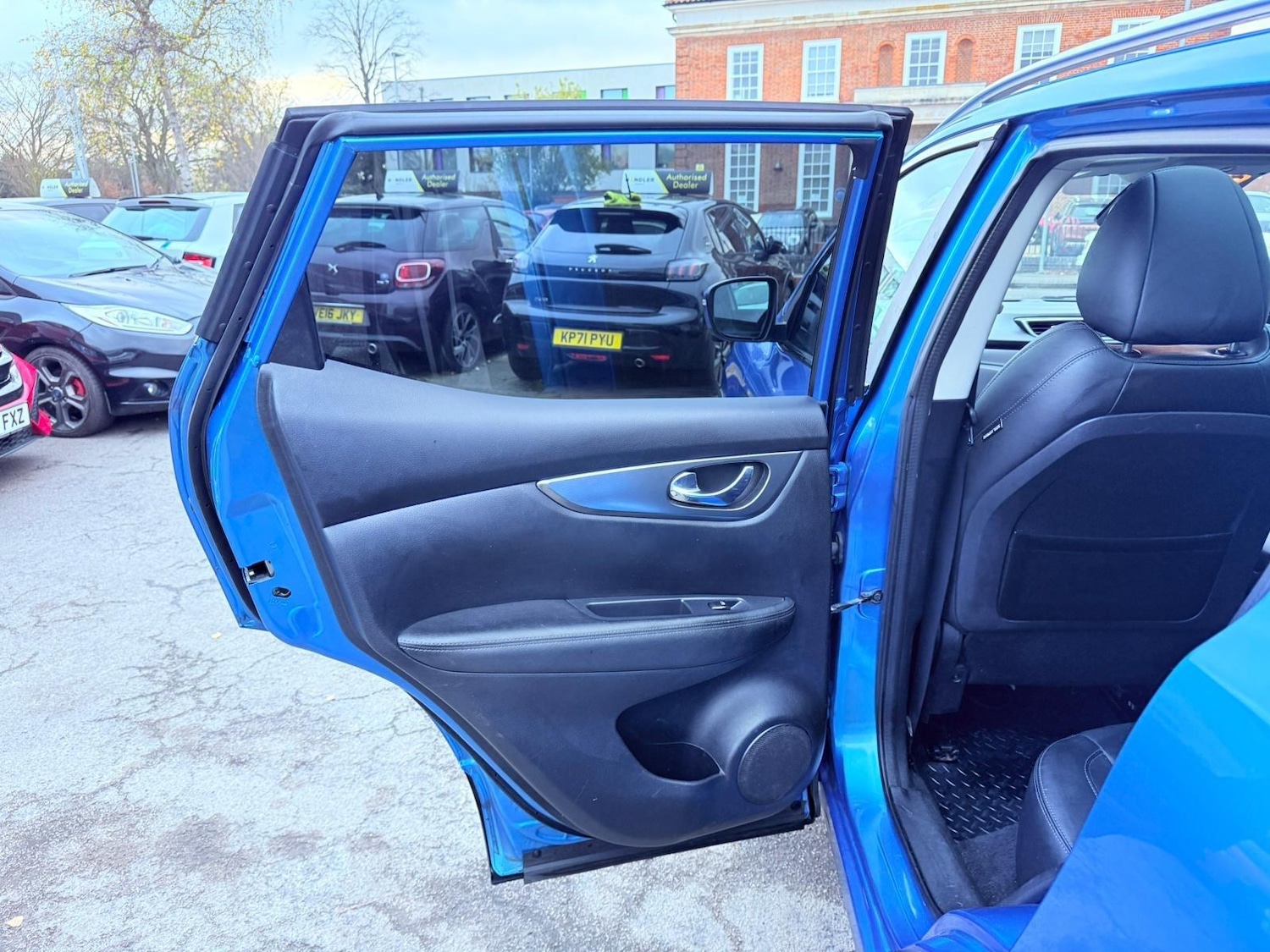 Used Nissan Qashqai 2018 for sale - 76632770: Photo 47