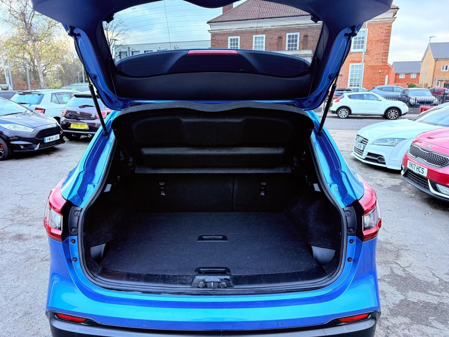 Used Nissan Qashqai 2018 for sale - 76632770: Photo 52