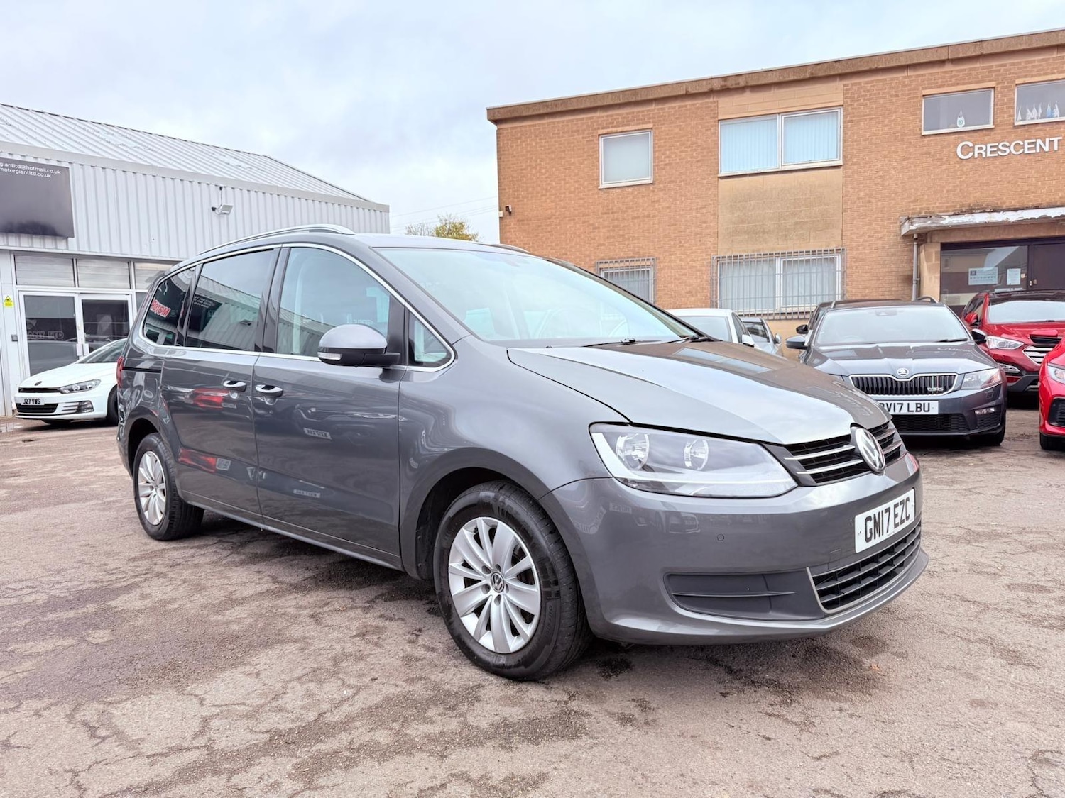 Used Volkswagen Sharan 2017 for sale - 76632708: Photo 2
