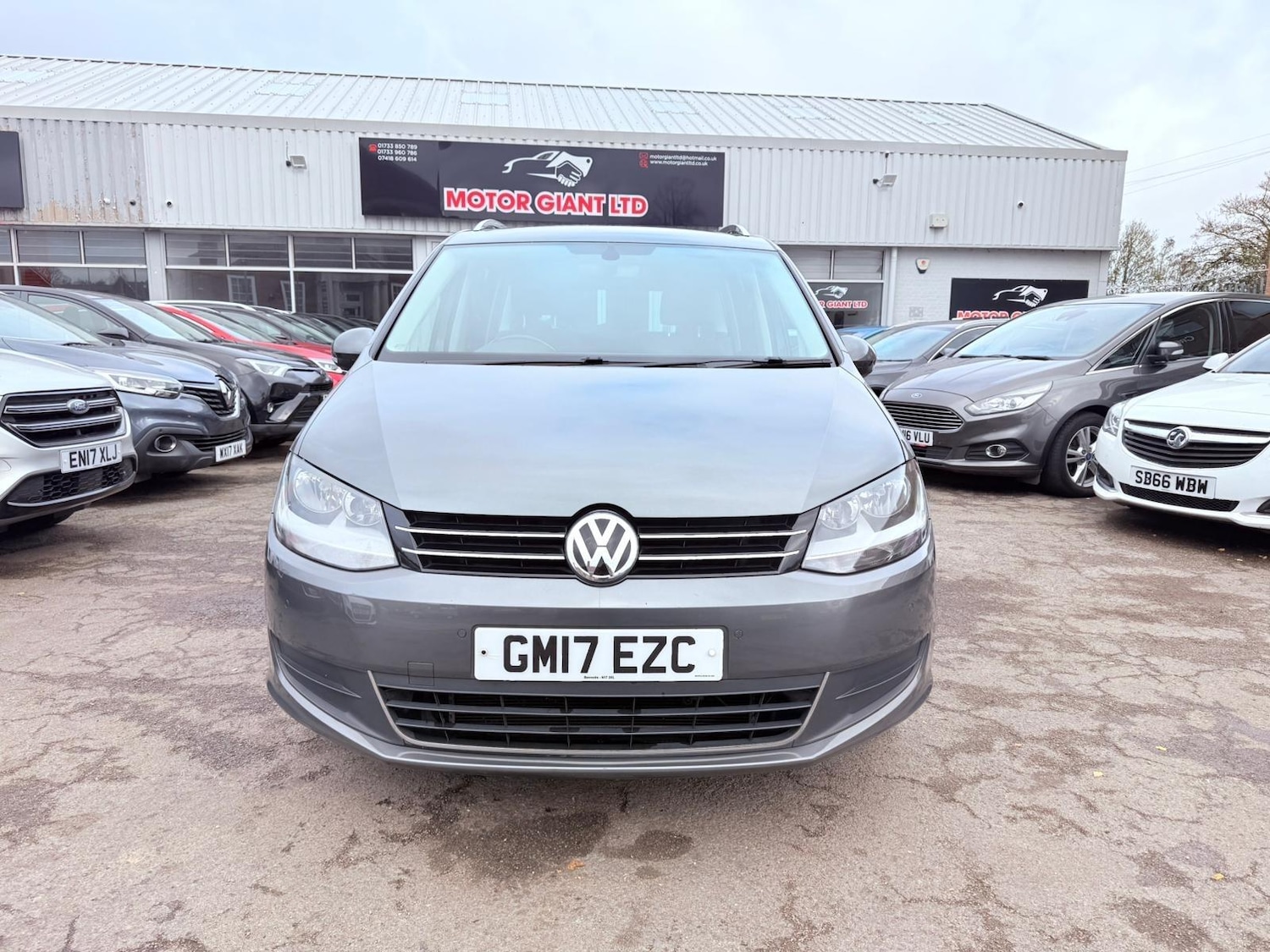 Used Volkswagen Sharan 2017 for sale - 76632708: Photo 3