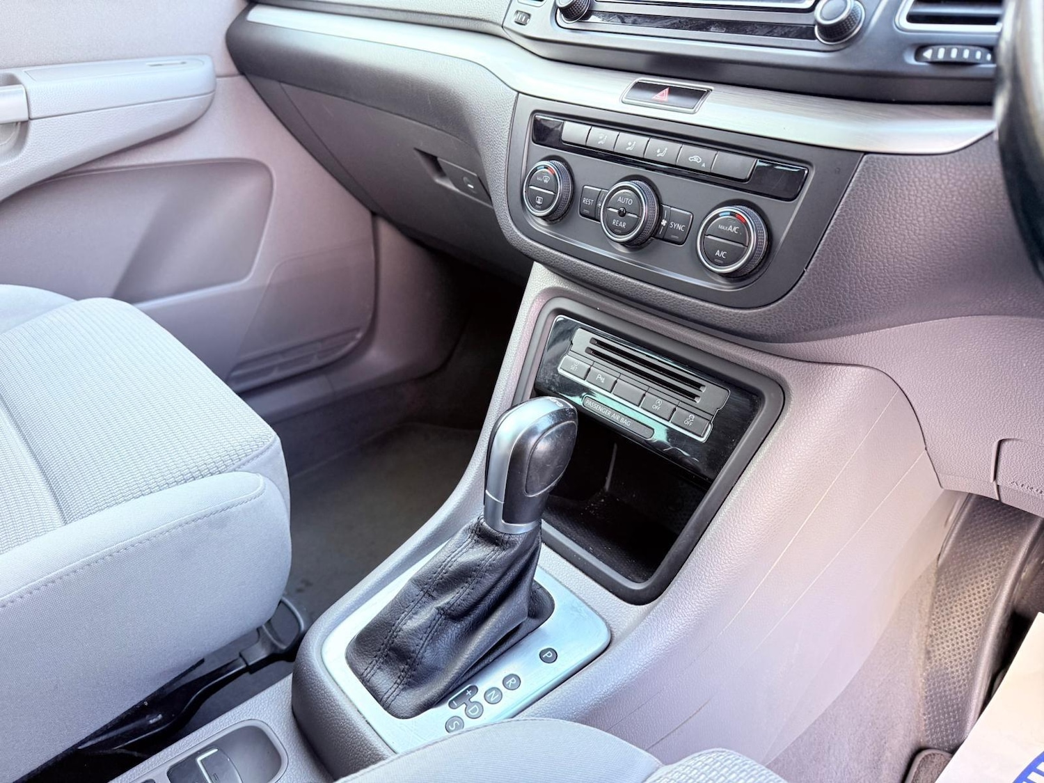 Used Volkswagen Sharan 2017 for sale - 76632708: Photo 35