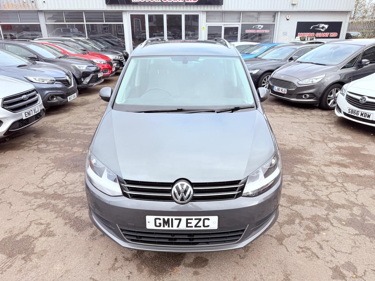 Used Volkswagen Sharan 2017 for sale - 76632708: Photo 8