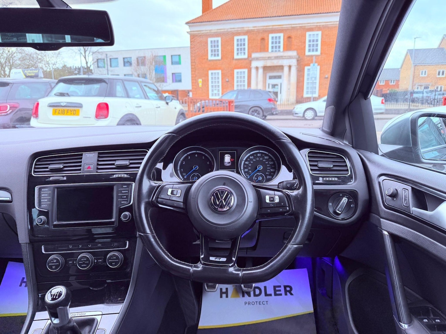 Used Volkswagen Golf 2015 for sale - 77633515: Photo 32