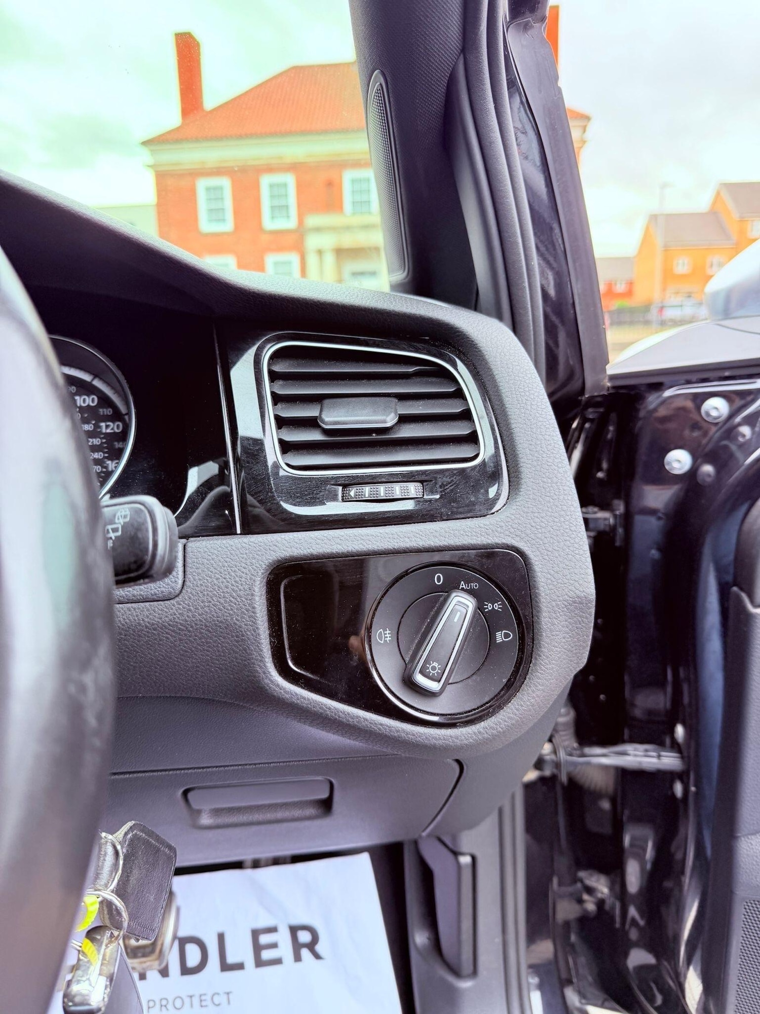 Used Volkswagen Golf 2015 for sale - 77633515: Photo 42