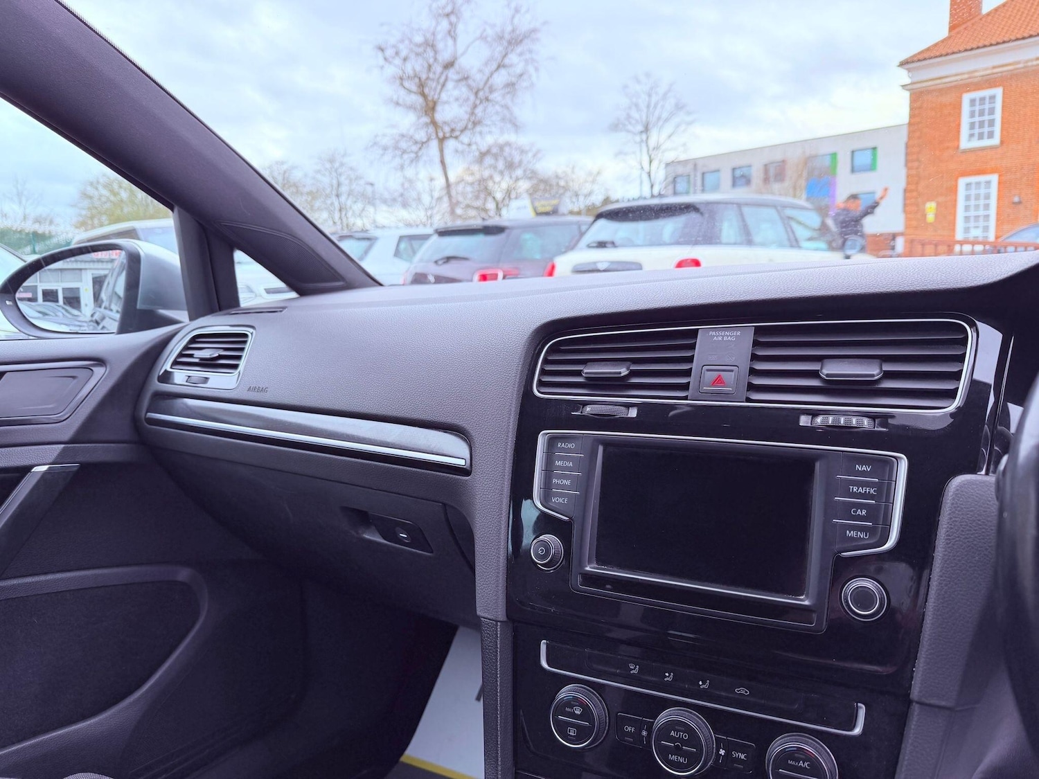 Used Volkswagen Golf 2015 for sale - 77633515: Photo 43