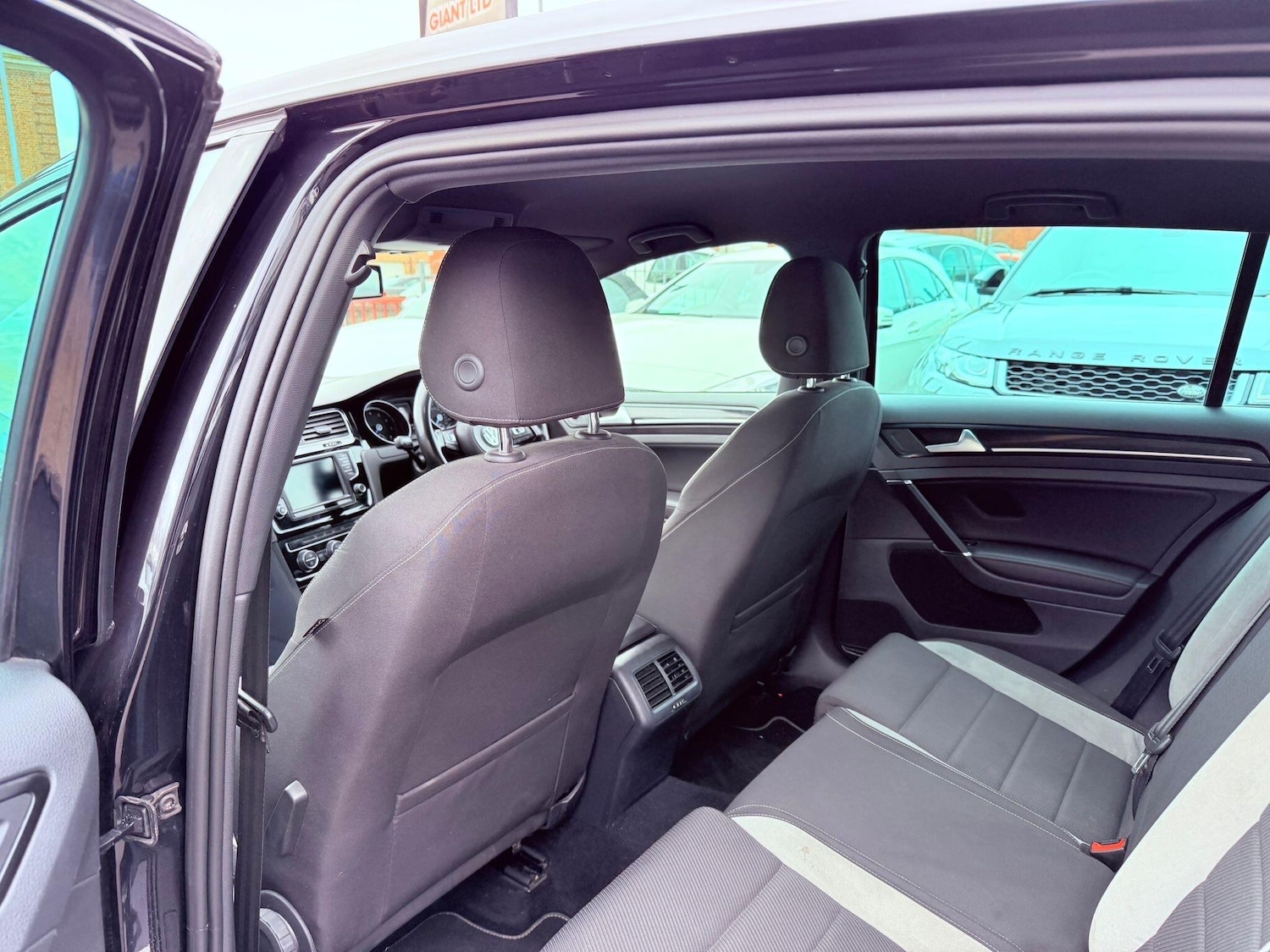 Used Volkswagen Golf 2015 for sale - 77633515: Photo 54