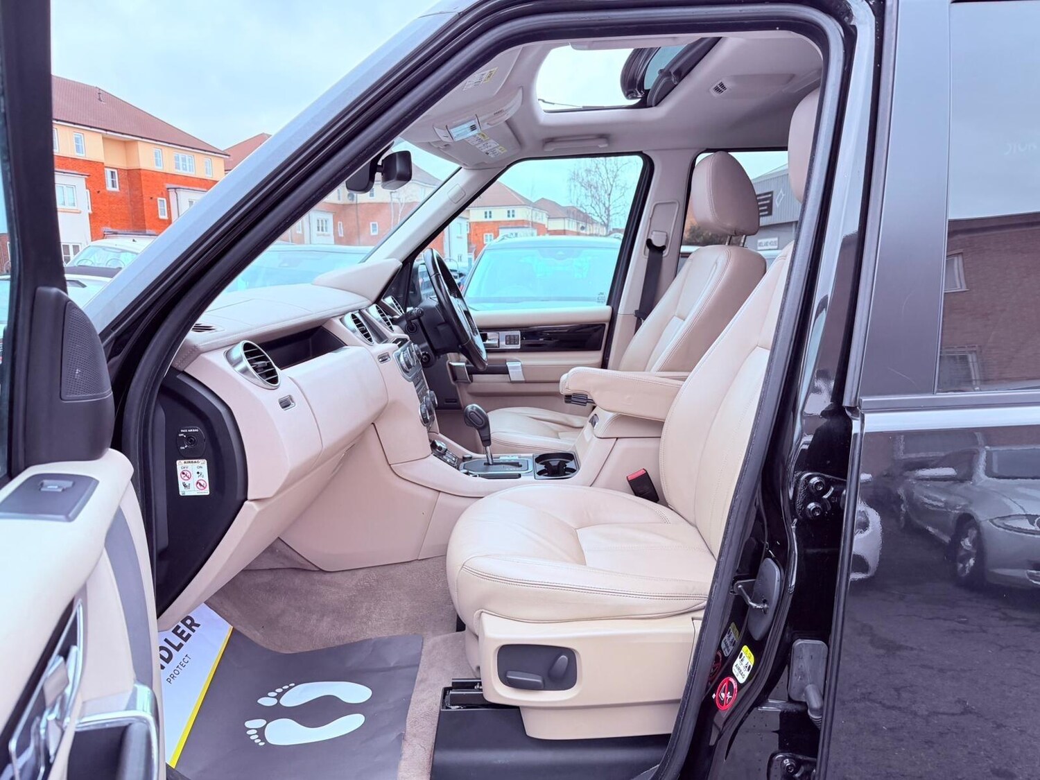 Used Land Rover Discovery 4 for sale - 77484179: Photo 29