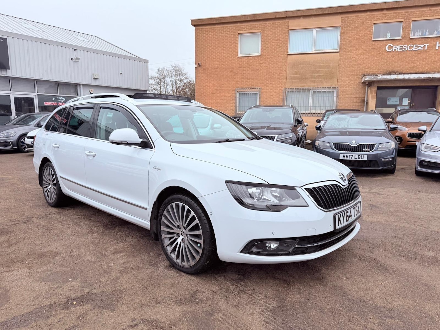 Used Skoda Superb 2015 for sale - 77131789: Photo 2