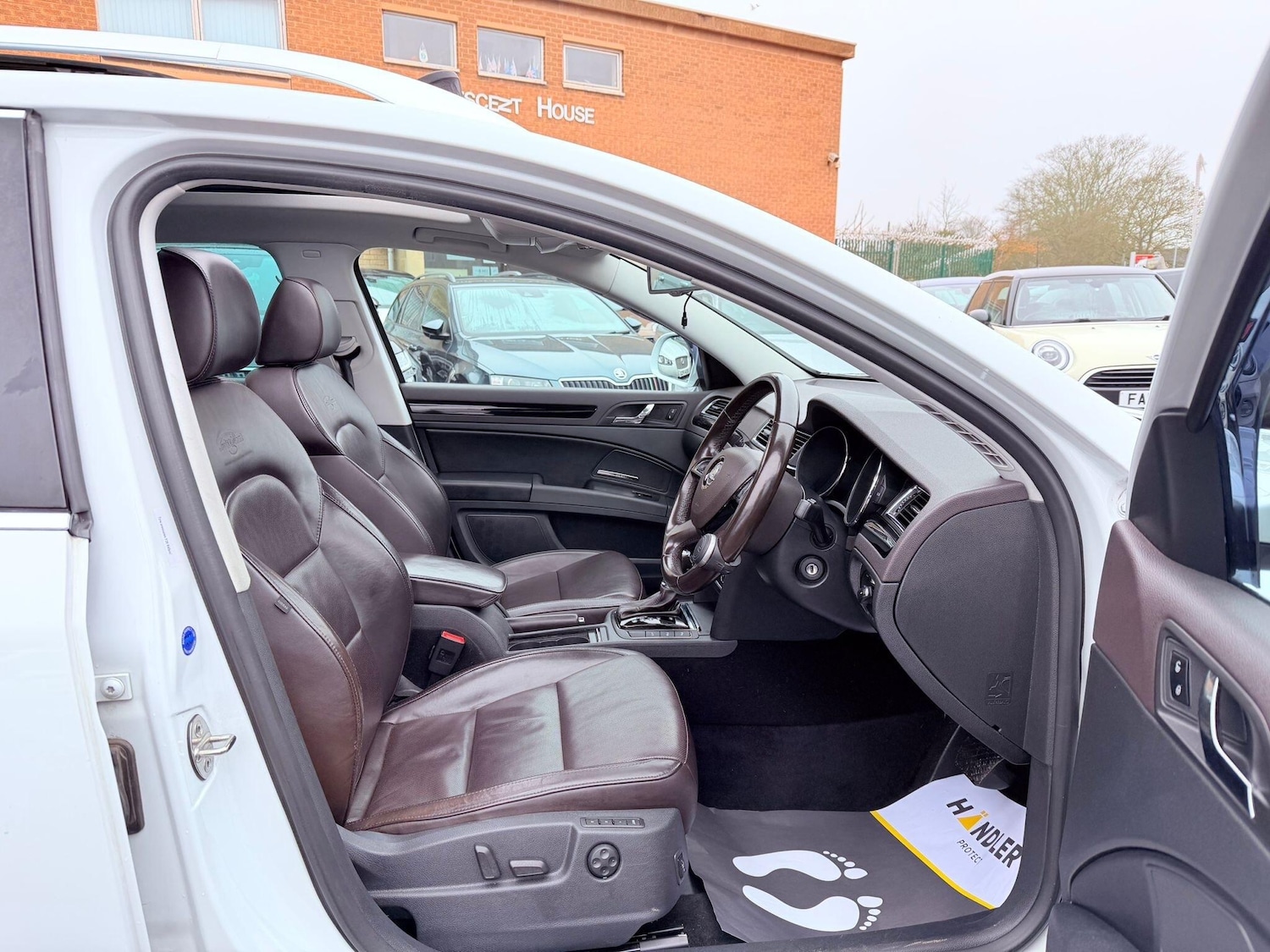 Used Skoda Superb 2015 for sale - 77131789: Photo 25