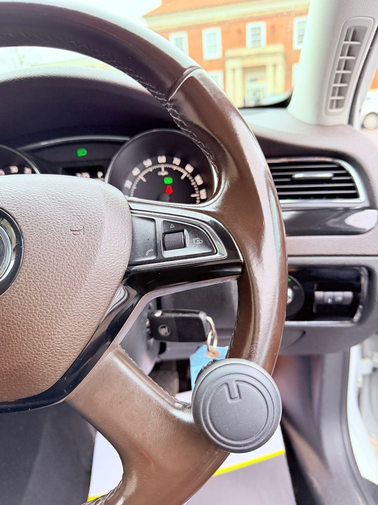 Used Skoda Superb 2015 for sale - 77131789: Photo 34