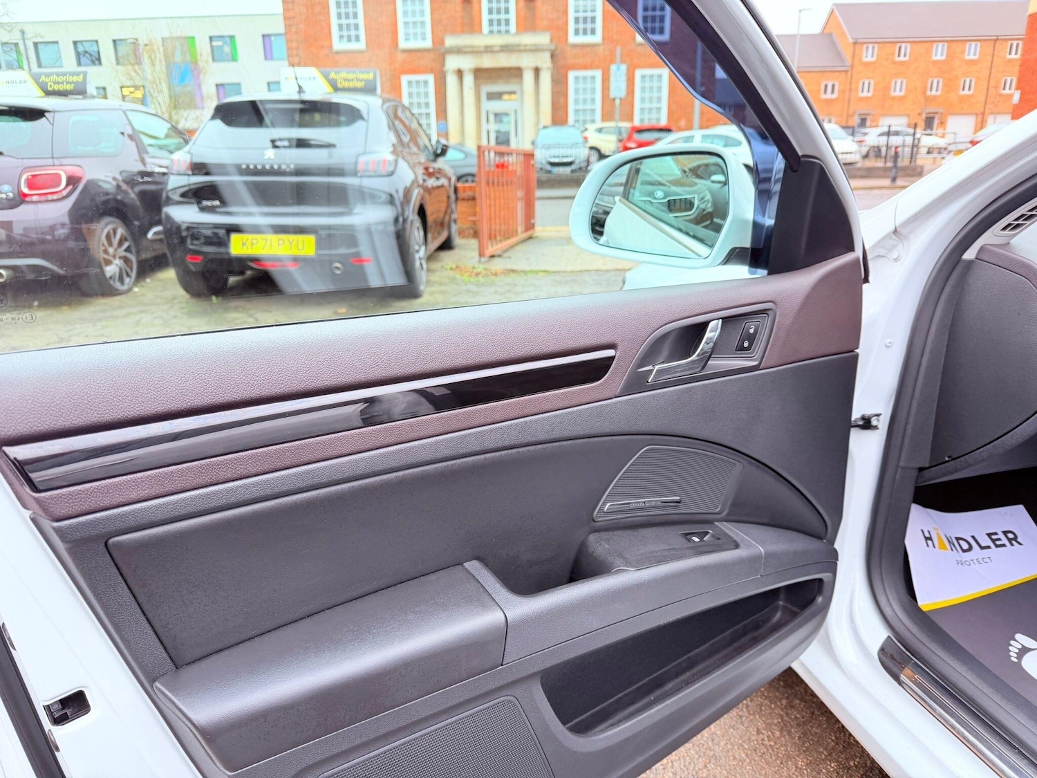 Used Skoda Superb 2015 for sale - 77131789: Photo 51