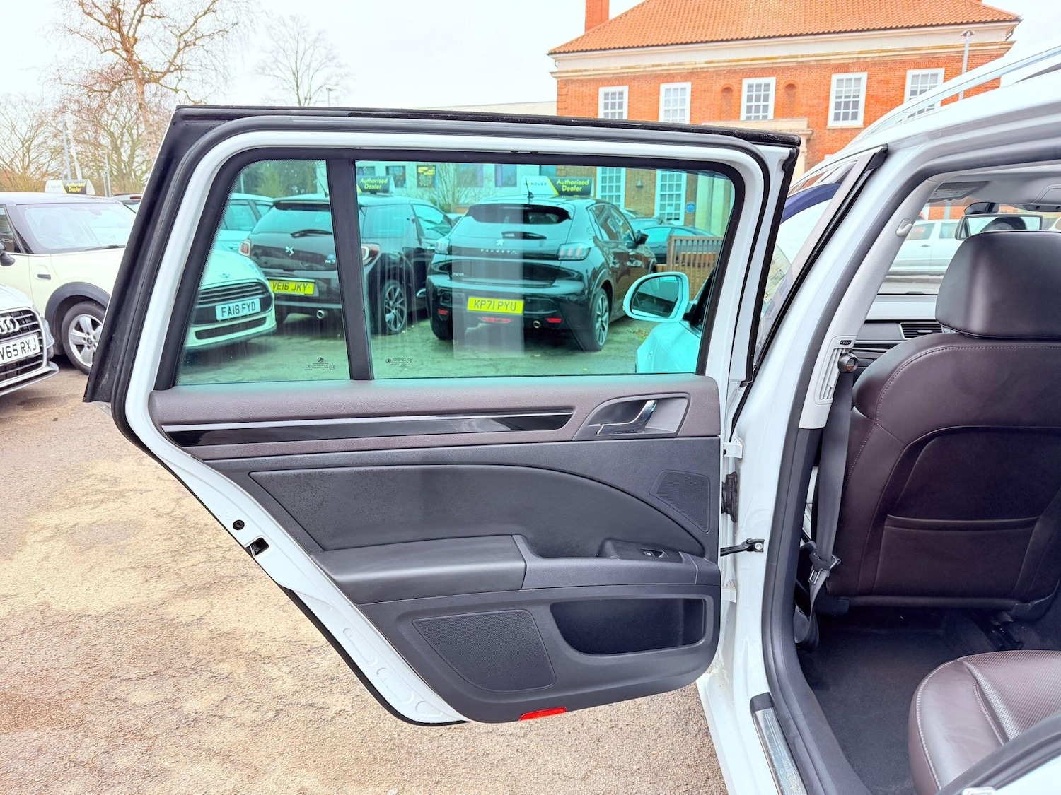 Used Skoda Superb 2015 for sale - 77131789: Photo 55