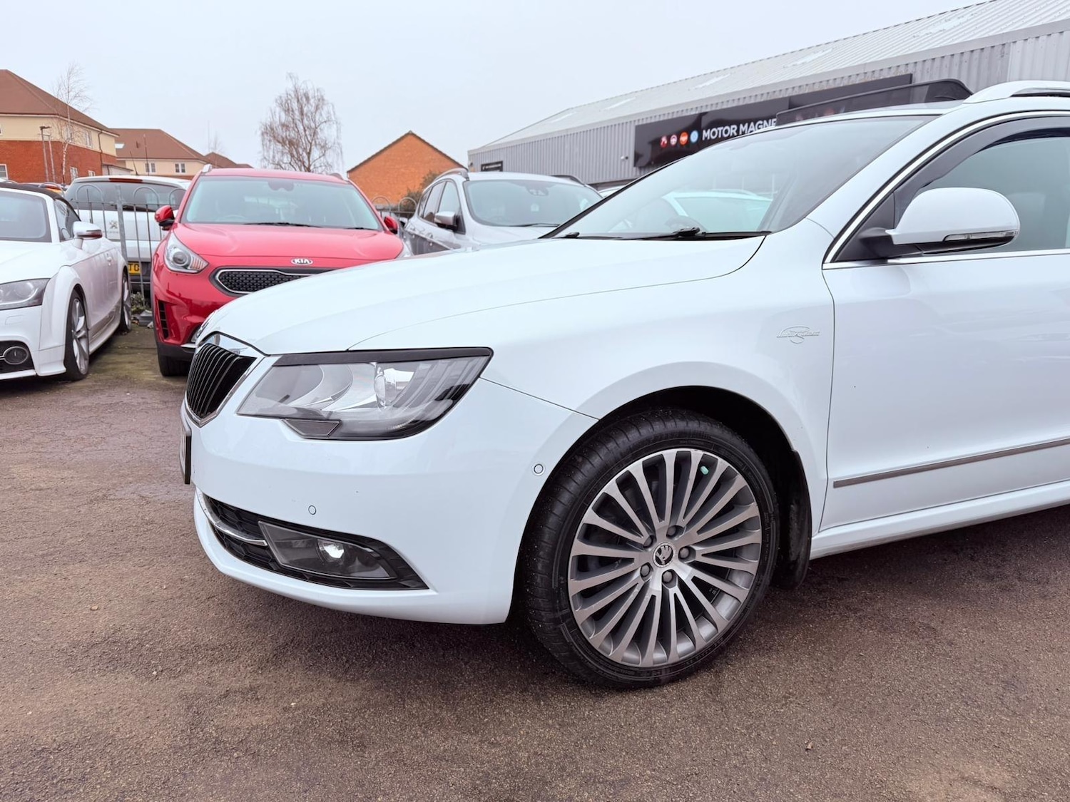 Used Skoda Superb 2015 for sale - 77131789: Photo 8