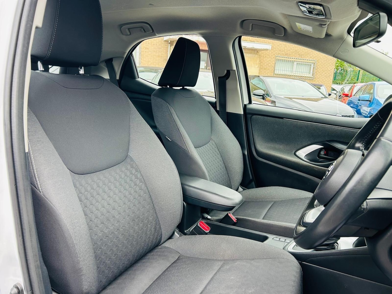 Used Toyota Yaris 2022 for sale - 76137052: Photo 23