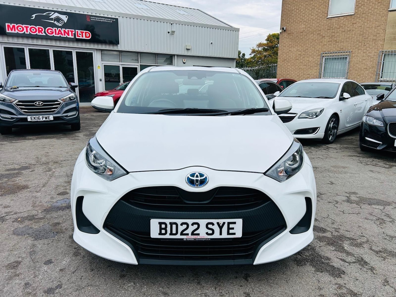 Used Toyota Yaris 2022 for sale - 76137052: Photo 3