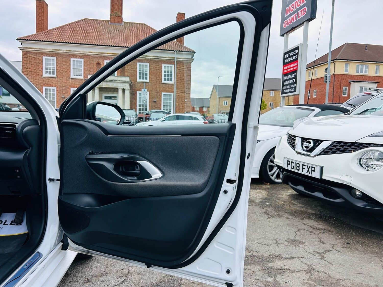 Used Toyota Yaris 2022 for sale - 76137052: Photo 36