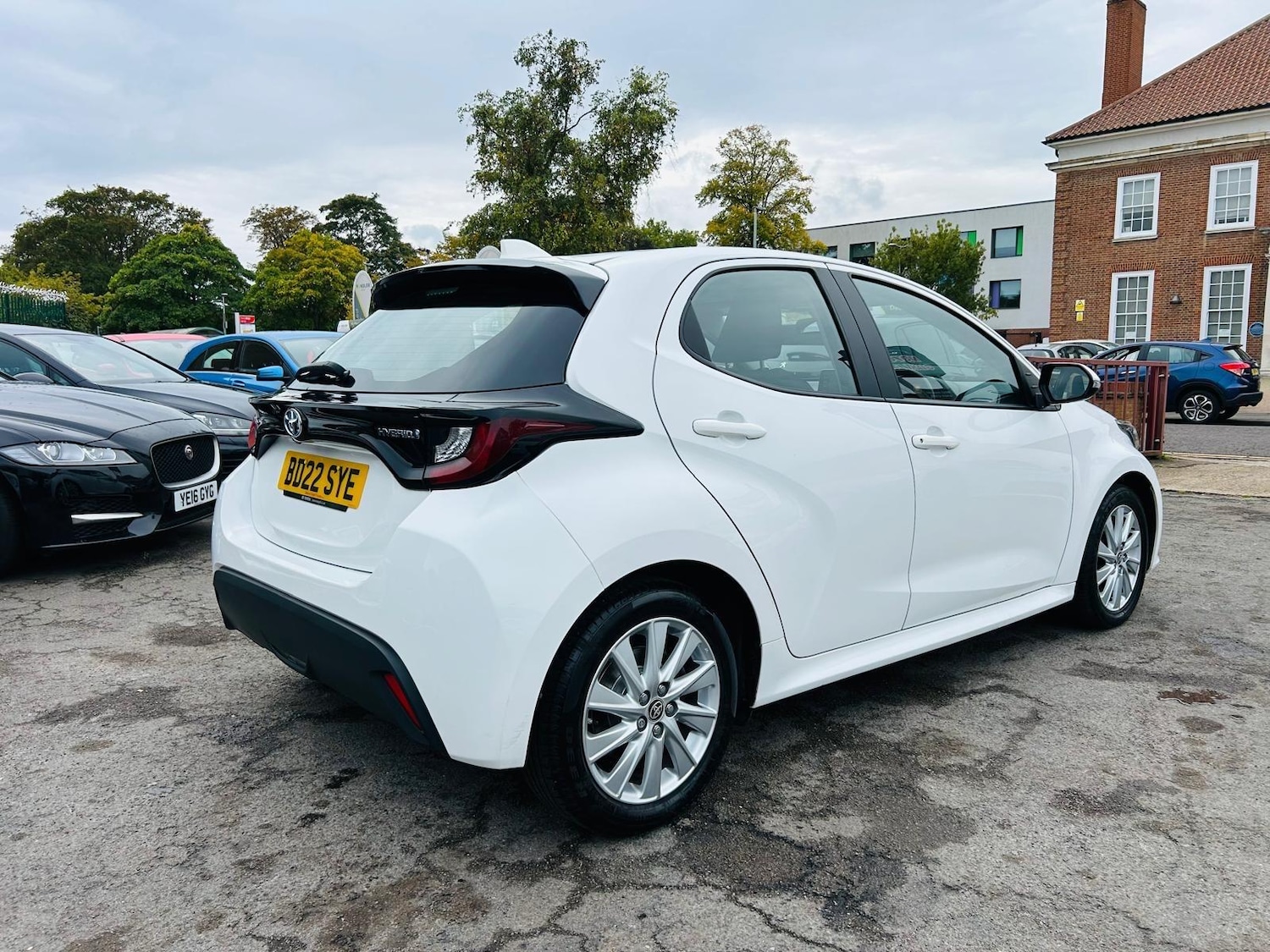 Used Toyota Yaris 2022 for sale - 76137052: Photo 4