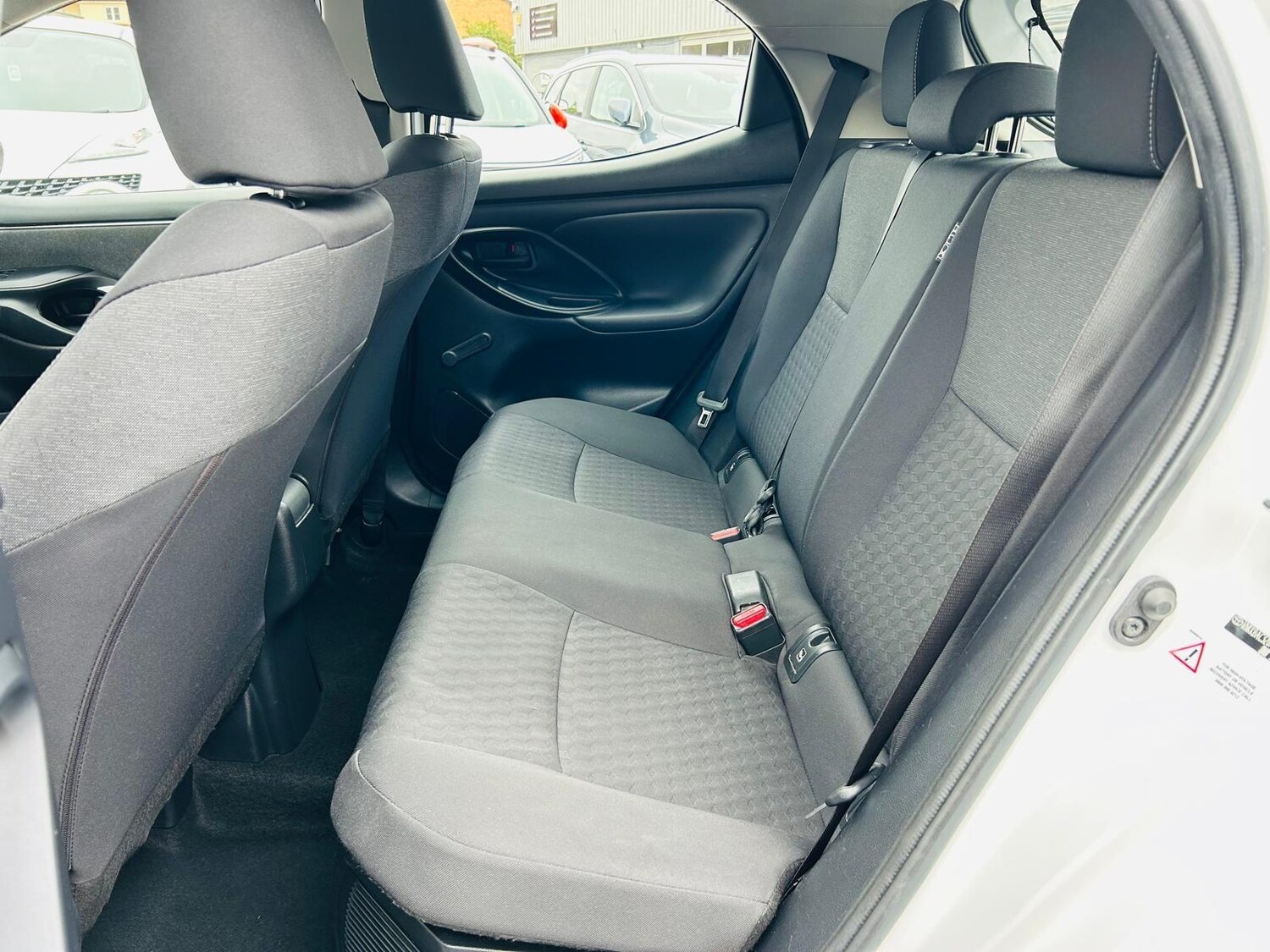 Used Toyota Yaris 2022 for sale - 76137052: Photo 41