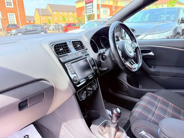 Used Volkswagen Polo 2015 for sale - 75659029: Photo 27